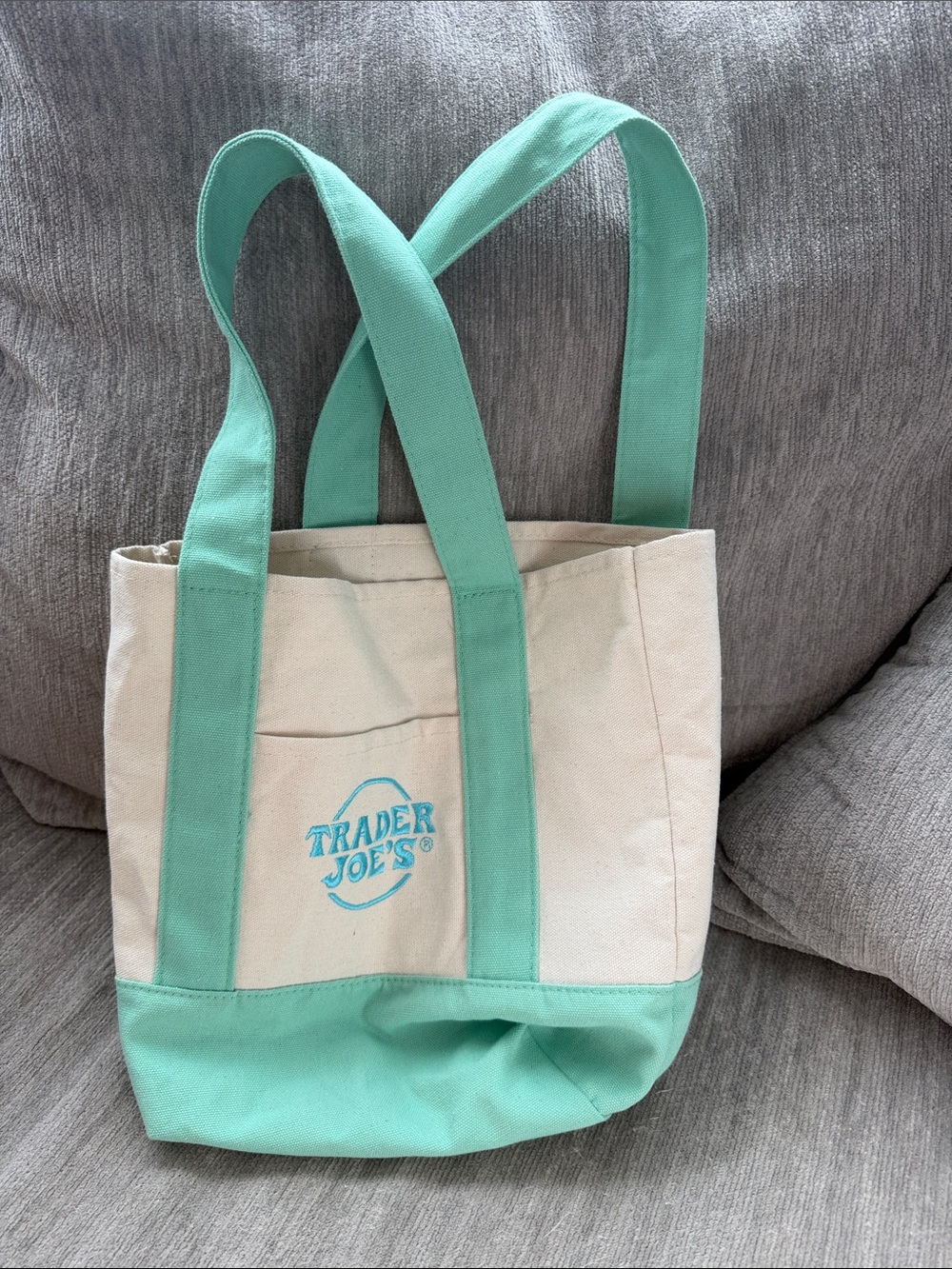 Trader Joe’s shopping tote